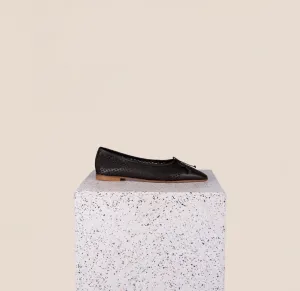 Como - Perforated Black Leather (Cap toe)