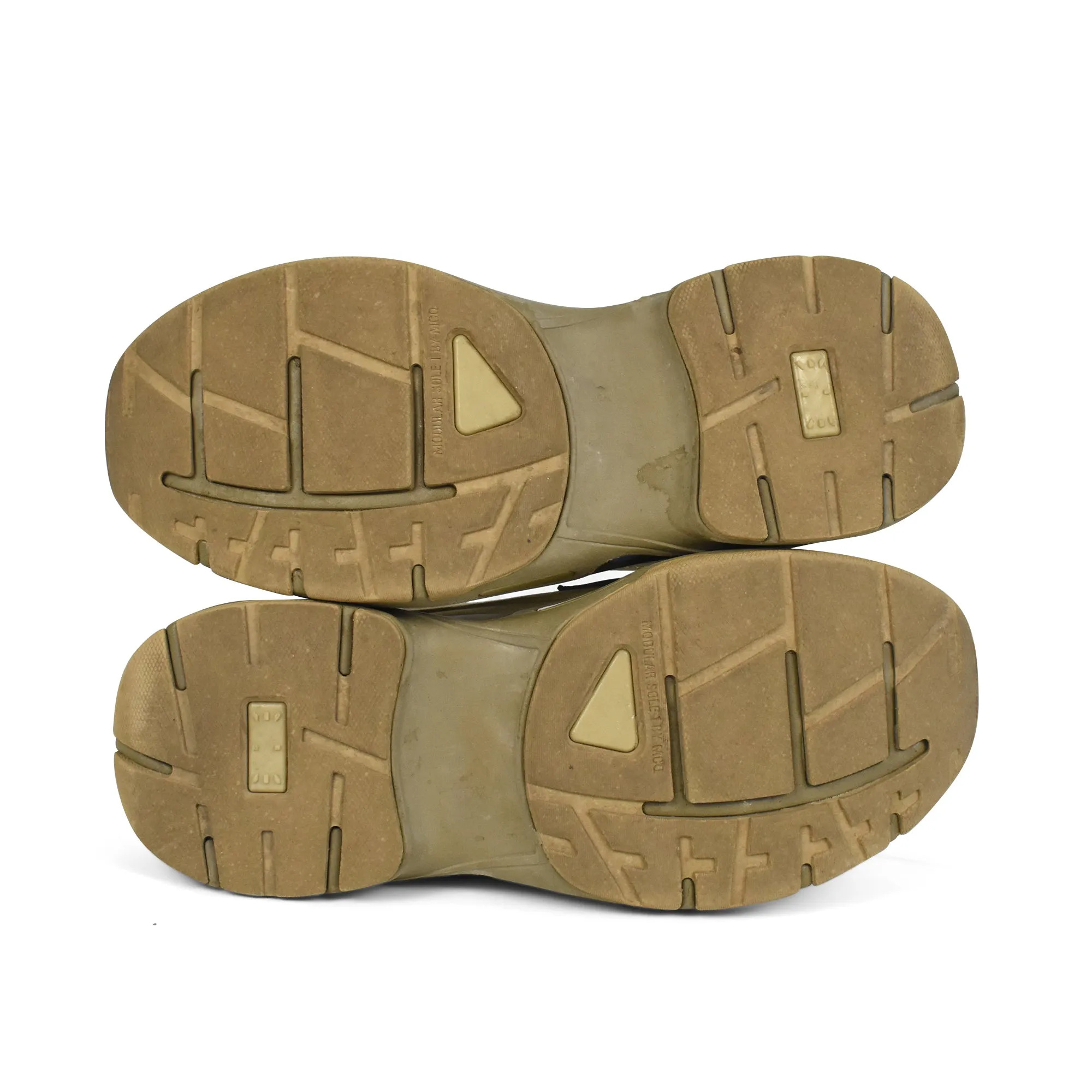 McQ by McQueen 'Aratana 2.0' Sneakers - Women's 37