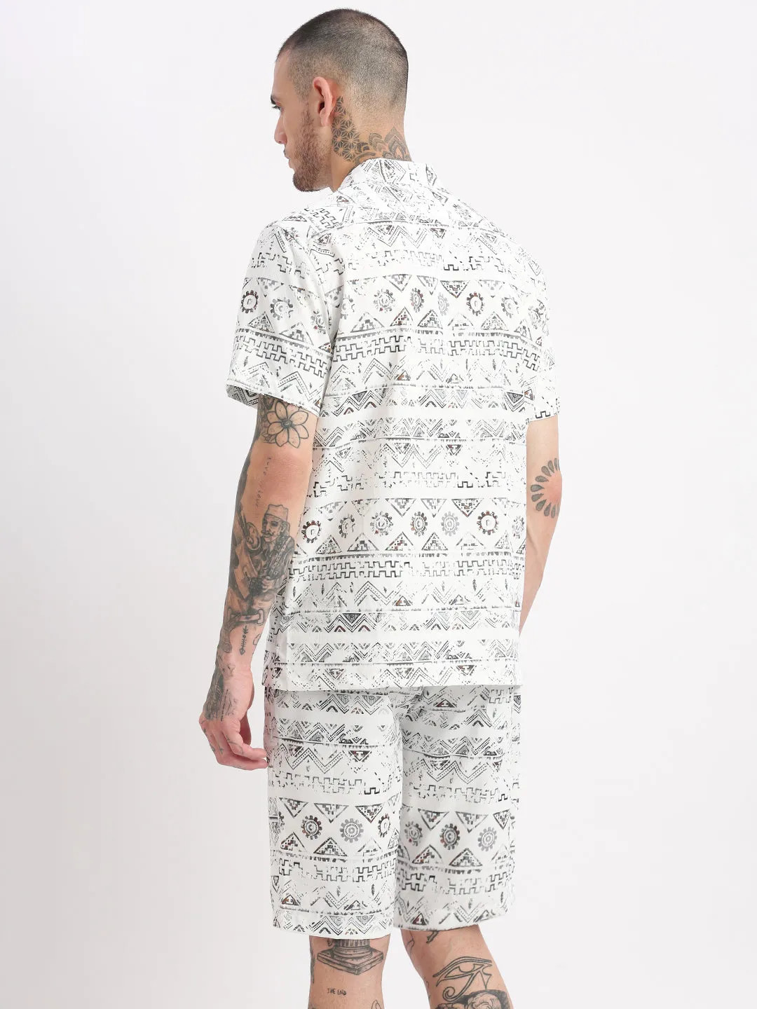 Men Geometric Print Cuban Collar White Co-Ords Set