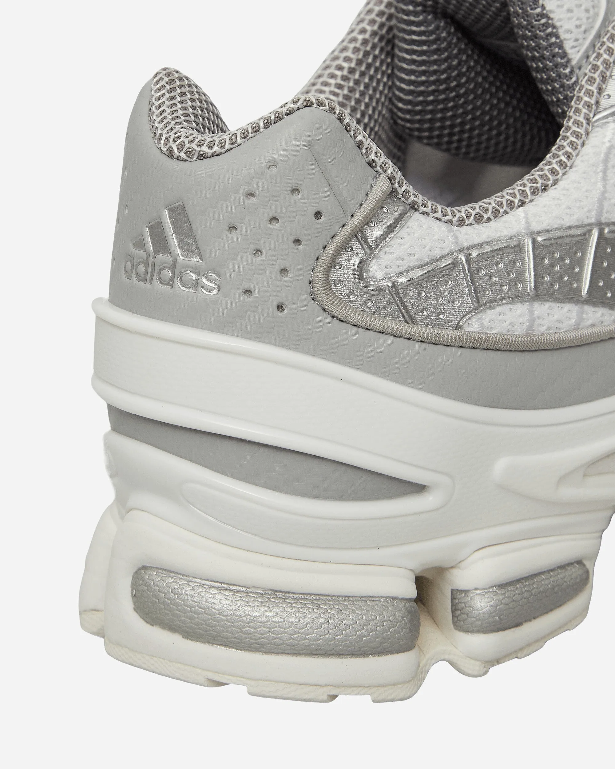 Ozweego Pro Sneakers Cloud White / Silver Metallic / Core White