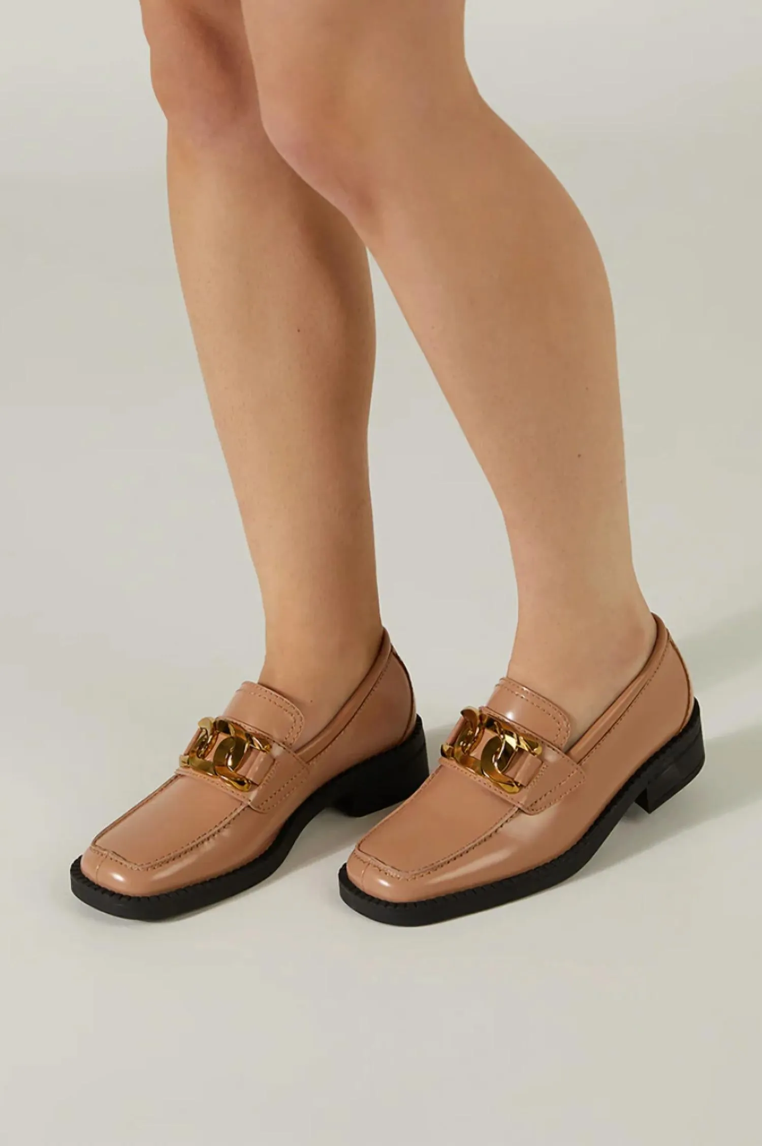 Tia Loafer In Latte Hi Shine