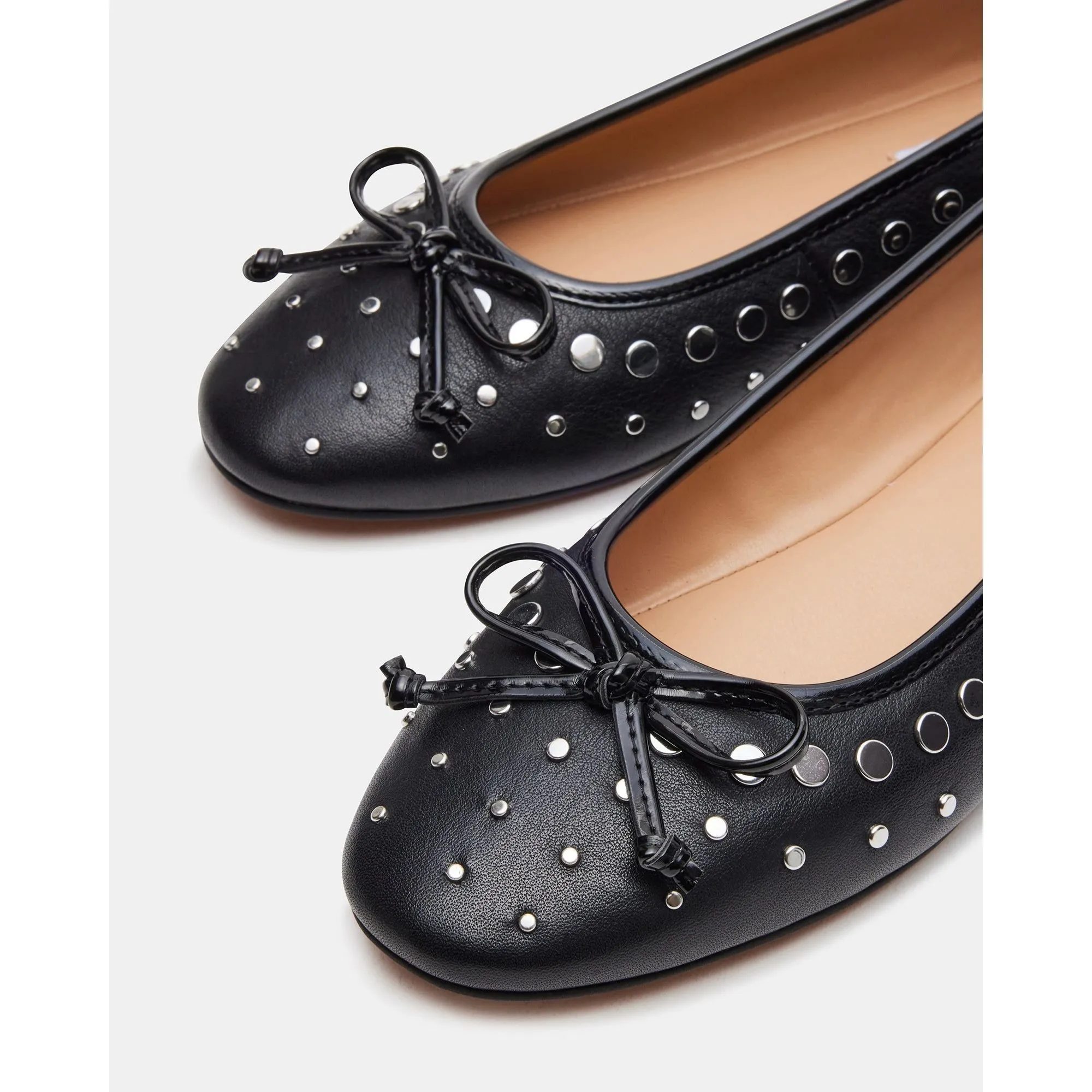 Vixen Black Studs