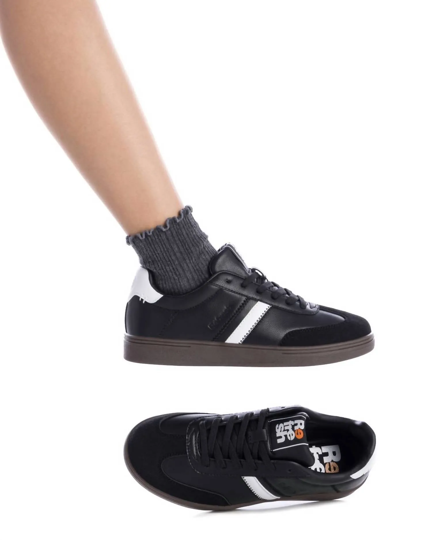 Women's Casual Sneakers In Black