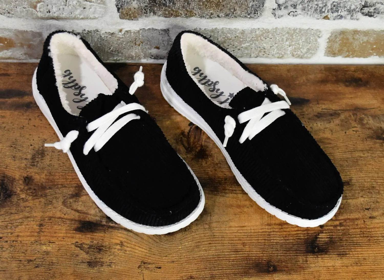 Women's Gypsy Jazz Marcy Fashion Sneakers In Black Corduroy